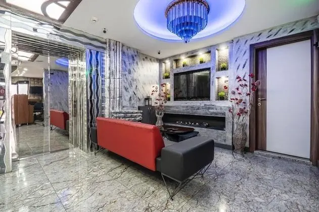 Enceladus Hotel - Lobi