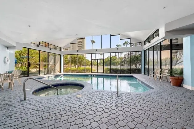 The Enclave Hotel and Suites - Havuz