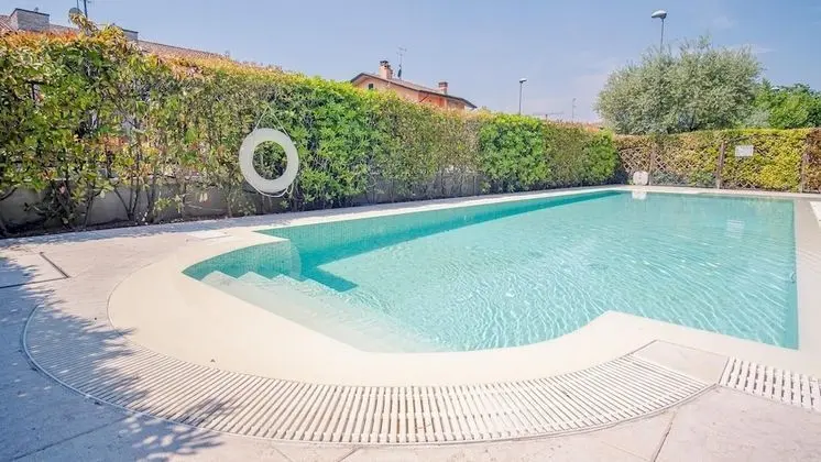 Endless Summer Sirmione - Italian Homing