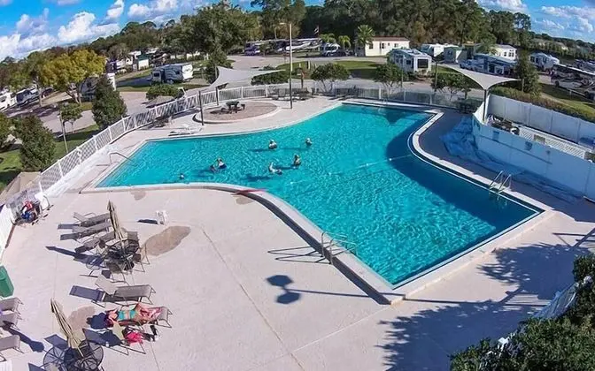 Enduro RV Citrus Valley Resort - Havuz