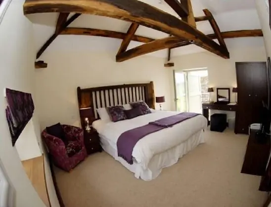 England's Gate and Coachhouse - Oda