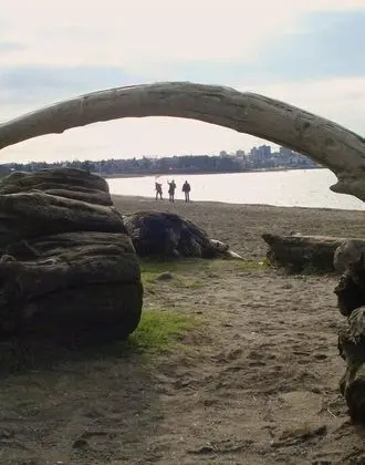English Bay Hotel - Plaj