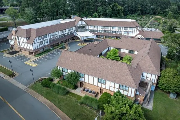 English Inn of Charlottesville - Öne Çıkan Resim