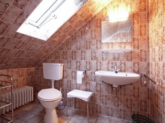 Enjoy the Gorgeous Panoramic View From Your Bright and Spacious Holiday Home - Banyo Tipleri
