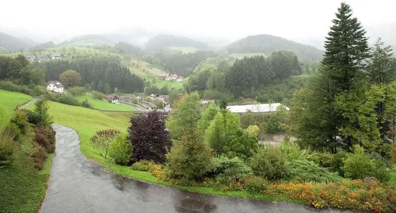 Enjoy the Gorgeous Panoramic View From Your Bright and Spacious Holiday Home - Konum Öne Çıkanlar