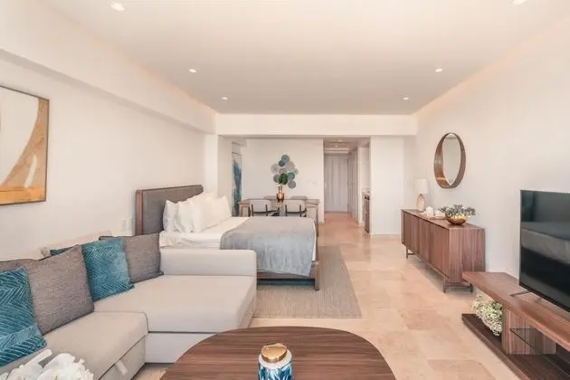 Enjoy the Ocean View From Your Studio at Punta Palmera - Oda