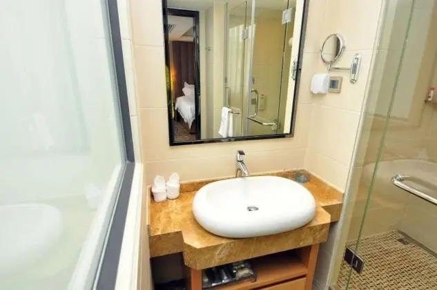 Enjoy Hotels- Luoxi Metro Station Branch - Banyo Özellikleri