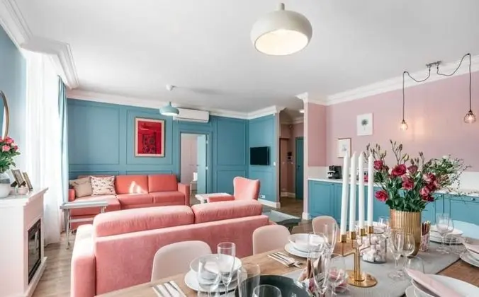 Enjoy This Incredible Pastel Universe in Cute Modern Home by Market Square