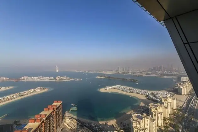 Enjoy Your Stay With Spectacular Views of the Palm