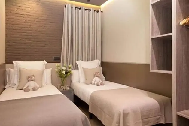 Enjoybcn Miro Apartments - Oda