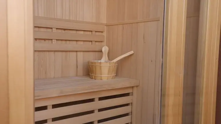 Ennéa - Jacuzzi & Luxury Suites - Spa