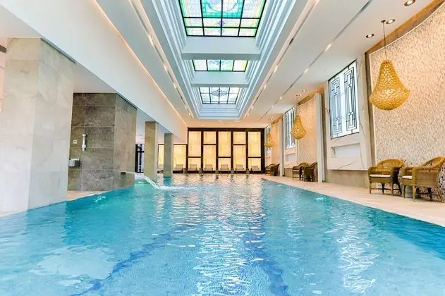 Ensana Thermia Palace - Havuz