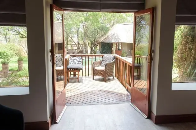 Entabeni Manor Lodge & Villas - Havuz
