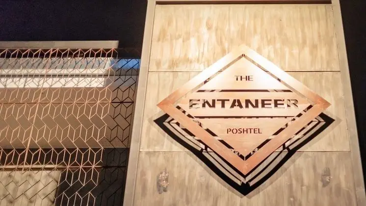 The Entaneer Poshtel - Hostel - Dış Mekan