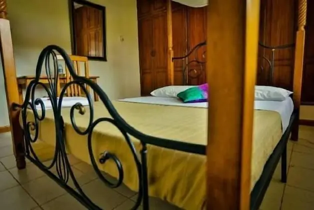 Entebbe Vine Inn - Öne Çıkan Resim