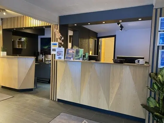 Enter Viking Hotel - Lobi