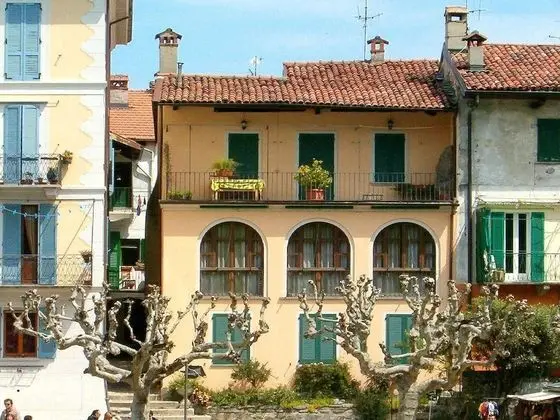 Enticing Apartment in Stresa With Balcony & Lake Views