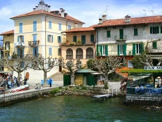 Enticing Apartment in Stresa With Balcony & Lake Views