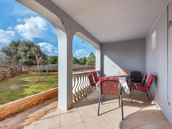 Enticing Apartment in Vir near Seabeach - Dış Mekan