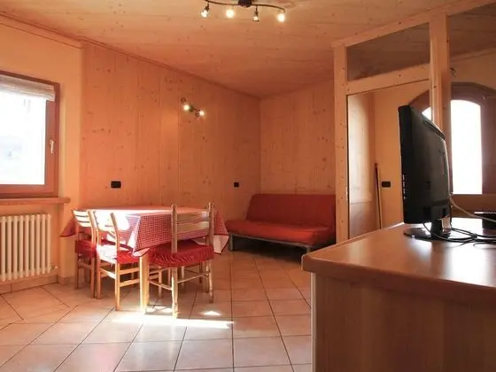 Enticing Holiday Home in Livigno near Ski Area - Oda Düzeni