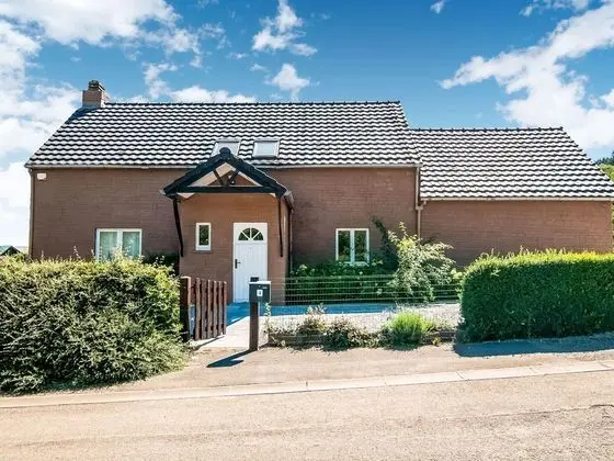 Enticing Holiday Home in Treignes near Forest - Öne Çıkan Resim