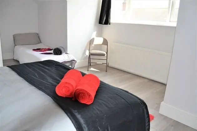 Entire 2 Bedroom House near City Centre - Oda