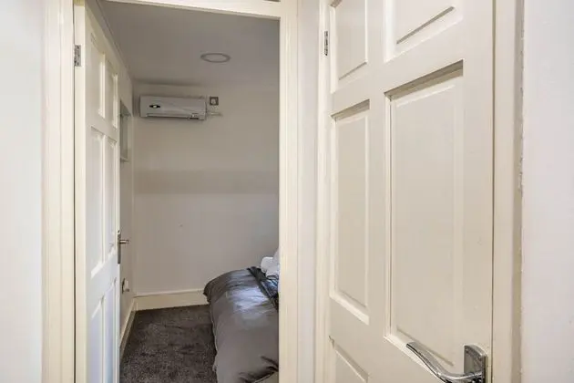 Entire Apartment, Fast Wifi, Free Parking, Free Prime Video & Netflix - İç Mekan
