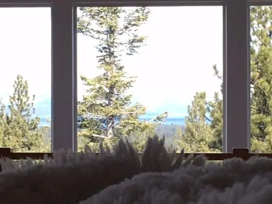 Enviable Lake & Mountain Views wth Waterfal - İç Mekan