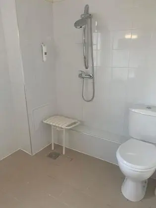 Enzo Hotels Chalons en Champagne by Kyriad Direct - Banyo Tipleri