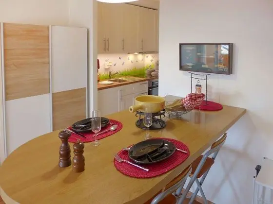 Eperon Lens in Lens With 1 Bedrooms and 1 5 Bathrooms - Oda
