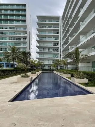 Epic Cartagena Luxury Beachfront Condos - Havuz