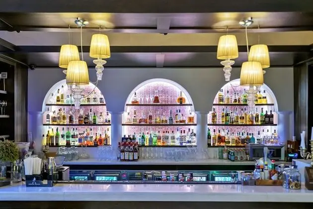 Epoque Hotel