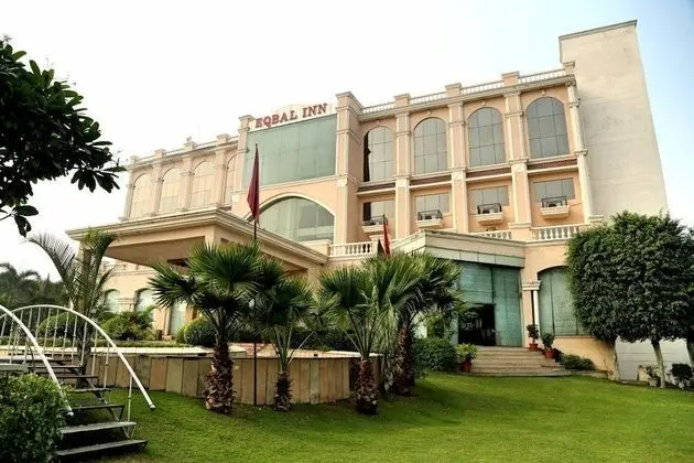 Eqbal Inn