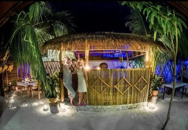 Equator beachinn