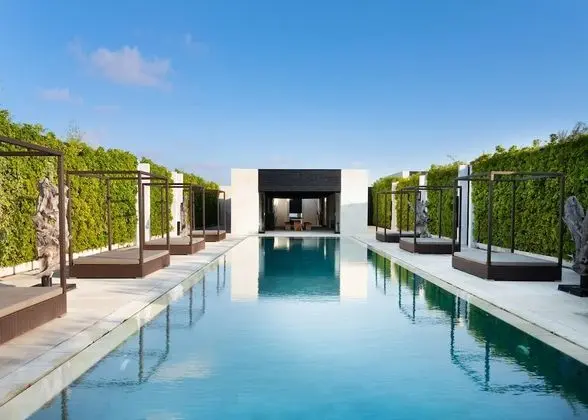 eqUILIBRIA SEMINYAK - Havuz