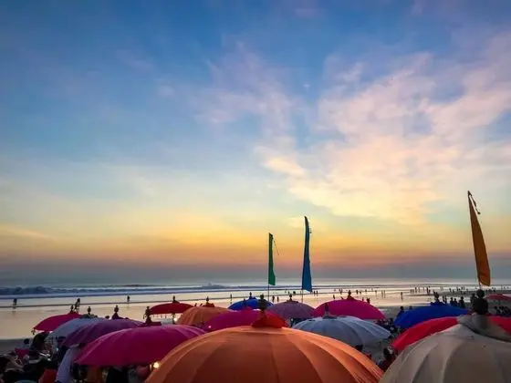 eqUILIBRIA SEMINYAK - Plaj