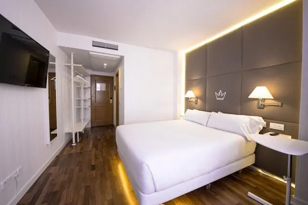 Erase Un Hotel - Genel