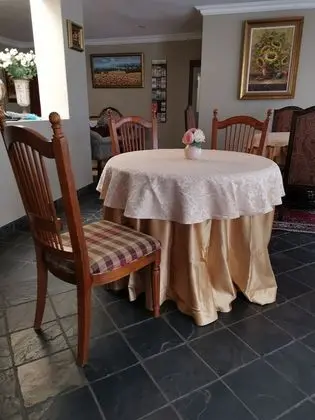 Erasmus Manor Guest House - Yerinde Yemek