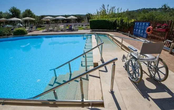 Eria Resort Accessible Holidays - Havuz