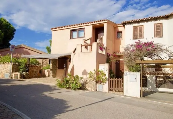 Erica Piano Terra 150mt From the Beach