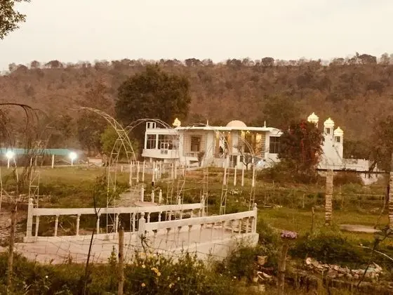 Eriline Resorts