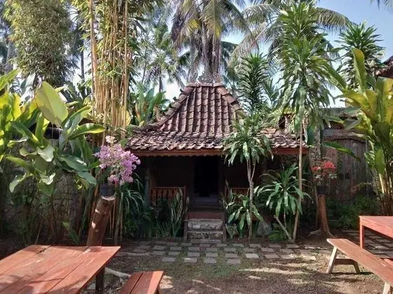 The Ermaja's Pavilion Hotel
