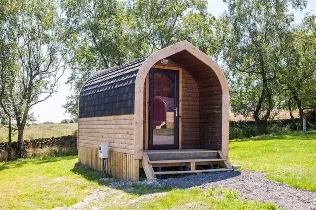 Ernest's Retreat Glamping Site - Dış Mekan