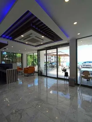 Erom Otel - Lobi