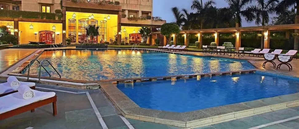 Eros Hotel New Delhi, Nehru Place - Havuz