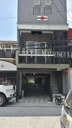 ERVoruto Hostel Makati - Dış Mekan
