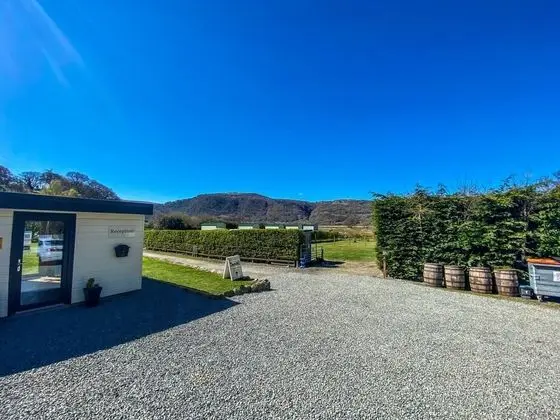 Erw Glas Glamping and Camping