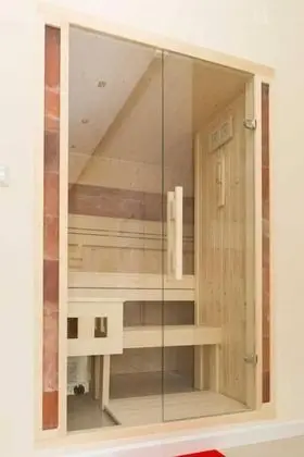 Erzsébet Spa Apartment - Havuz