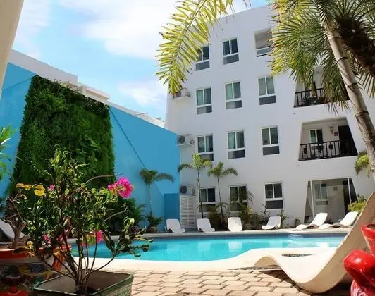 Hoteles Berny - Havuz