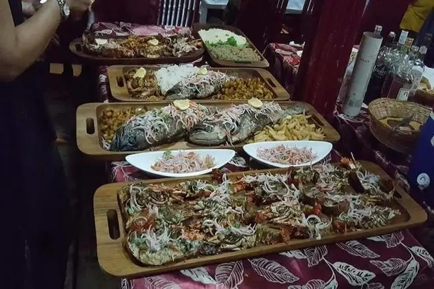 Escale De La Baie Chez Valdez - Yerinde Yemek
